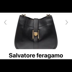 Purse/handbag.  “The Hobo”